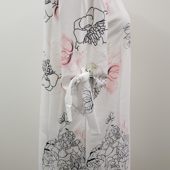 3 for $30 👗Floral print shift dress - Picture 2 of 7